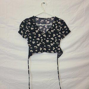 SHEIN Floral Tie Up Crop Top Tee Womans